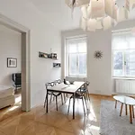 Kafka\'S Head Apartment