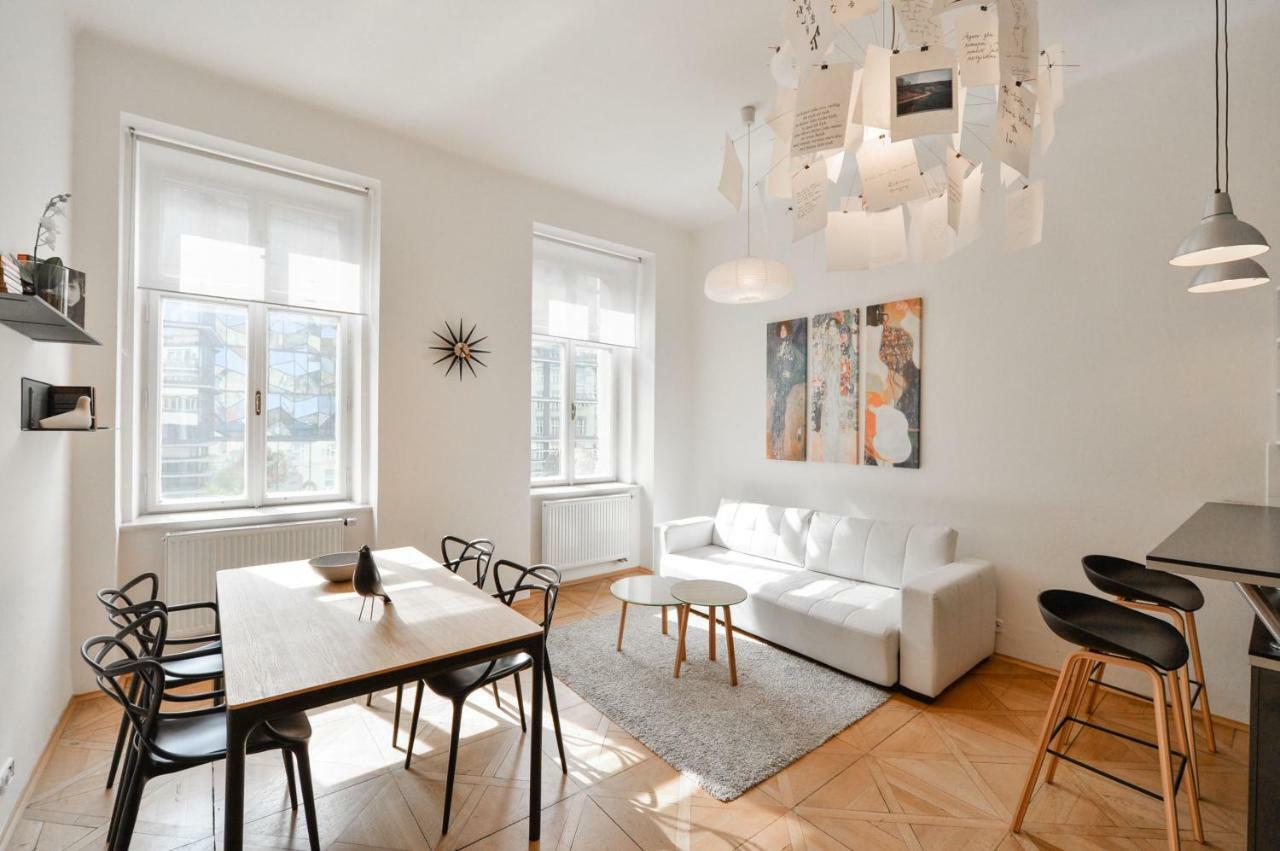 Kafka's Head Apartment *